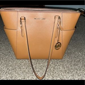 Women Michael Kors Purse